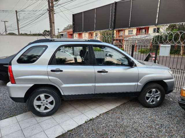 Kia Sportage LX 2.0 2010, revisada recentemente, aceito troca e financio