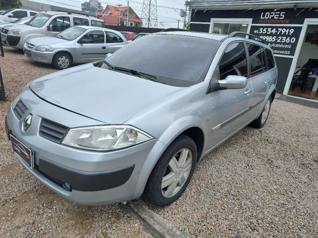 Megane grantur completa carro bem novo 