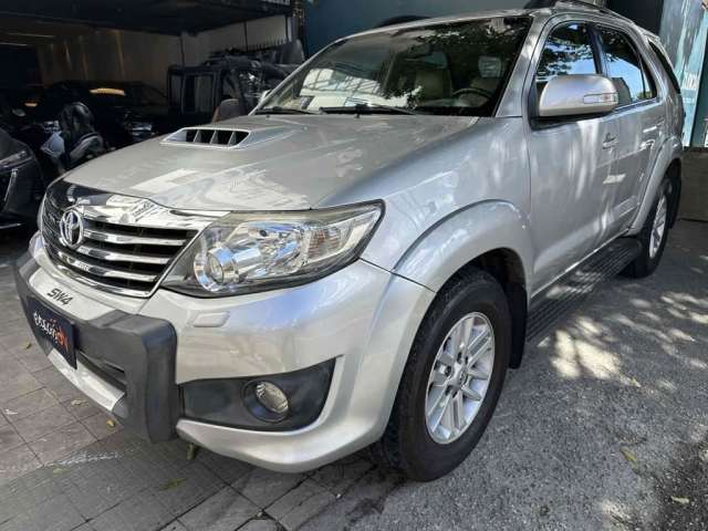 Toyota Hilux sw4 2013 3.0 srv 4x4 7 lugares 16v turbo intercooler diesel 4p automático