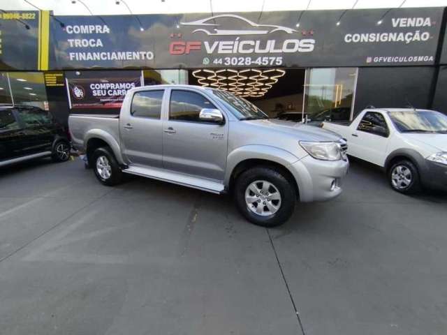 TOYOTA HILUX 2.7 VVT-I FLEX CD SRV 4X2 AUTOMÁTICO 2015