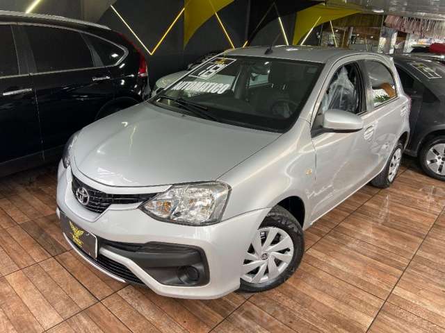 Toyota Etios Hatch 1.5 xs (aut) 2018 Muito Novo !! 