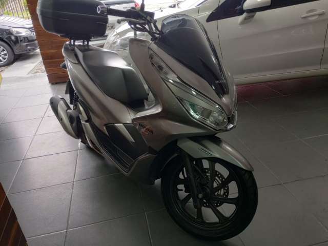 Honda PCX 150, com baixa KM