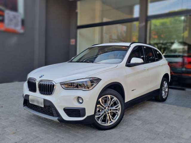 BMW X1 20i Active Flex C/ 61.000 KM !