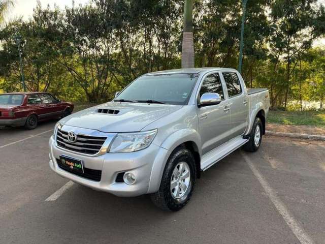 TOYOTA HILUX  CD4X4  SRV 2013