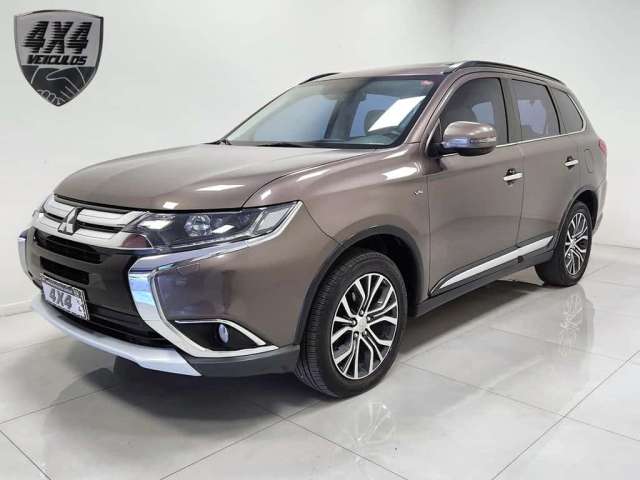 Mitsubishi Outlander 3.0/ GT 3.0 V6 Aut.  - Marrom - 2016/2016