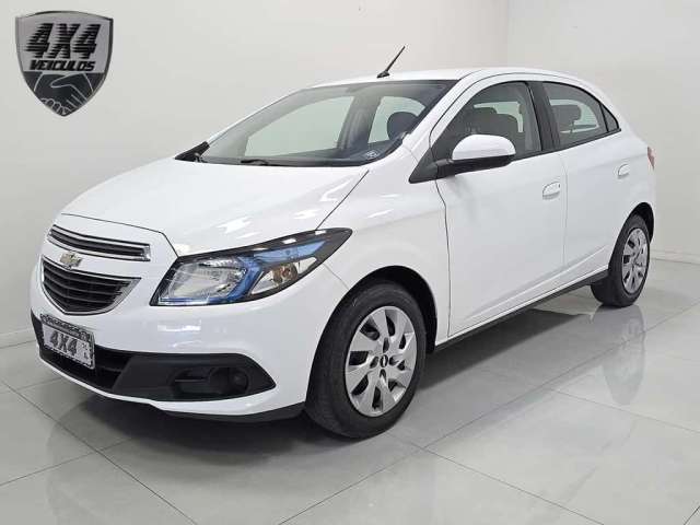 Chevrolet Onix HATCH LT 1.4  - Branca - 2014/2014