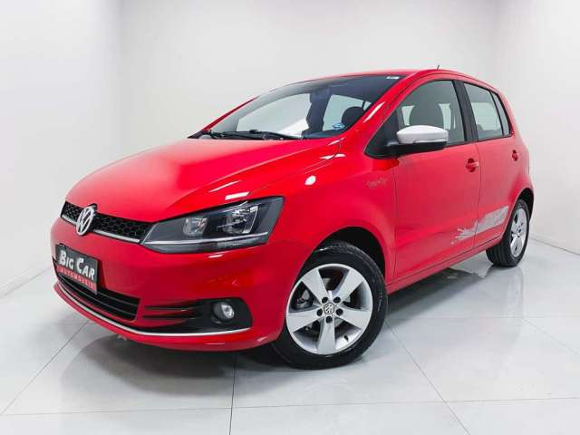 Volkswagen Fox Rock in Rio 1.6 Mi Total Flex 8V  - Vermelha - 2015/2016