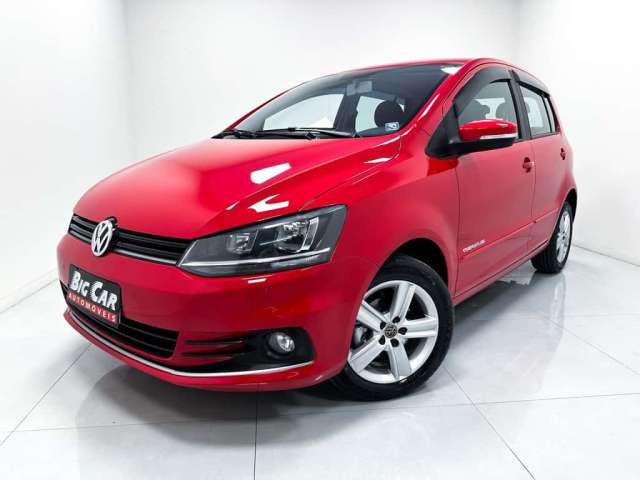 Volkswagen Fox Comfortline 1.6 Flex 8V  - Vermelha - 2014/2015