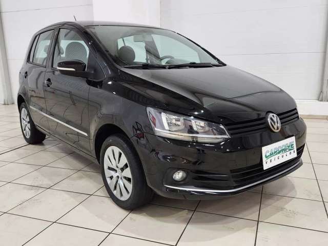 Volkswagen Fox 1.0 TL ME - Preta - 2016/2016