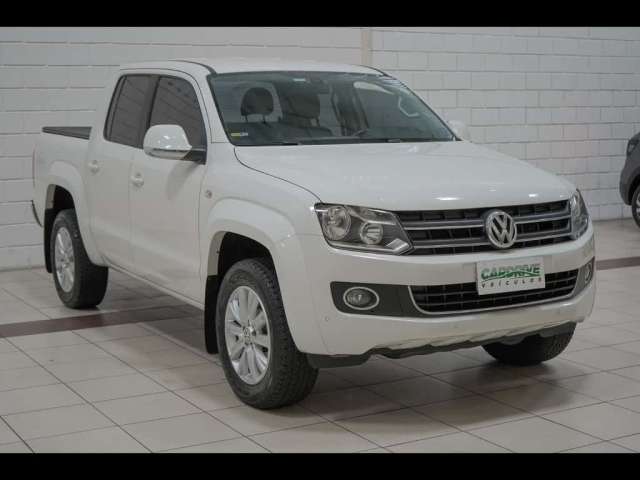 Volkswagen Amarok 2.0  CD 4X4 HIGHLINE DIESEL - Branca - 2013/2013