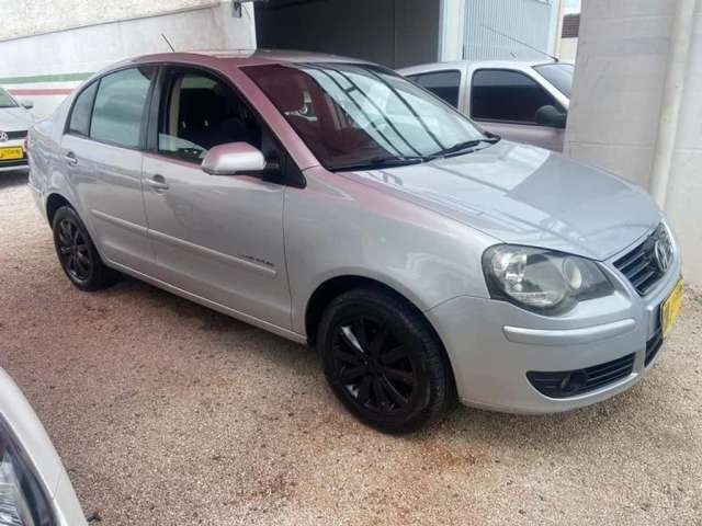 VOLKSWAGEN POLO SEDAN 1.6 COMFOR 2010