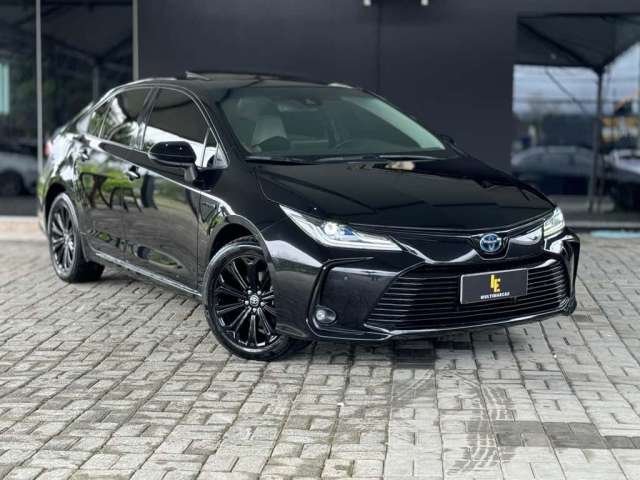 Toyota Corolla Altis Prem. 1.8 Aut. (Híbrido) - Preta - 2021/2022