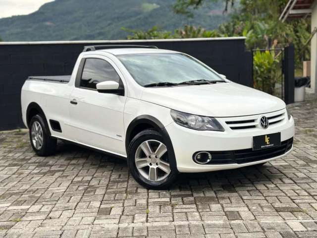 Volkswagen Saveiro 1.6 Mi Total Flex - Branca - 2012/2013