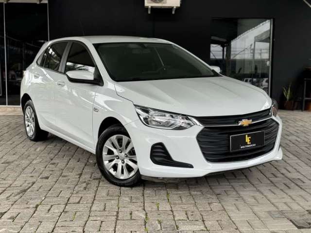 Chevrolet Onix HATCH LT 1.0 12V Flex 5p Mec. - Branca - 2022/2023