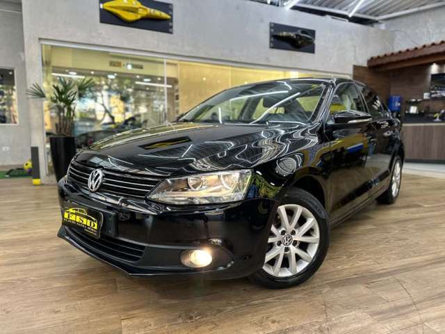 Volkswagen Jetta 2013 2.0 comfortline 120cv flex 4p tiptronic