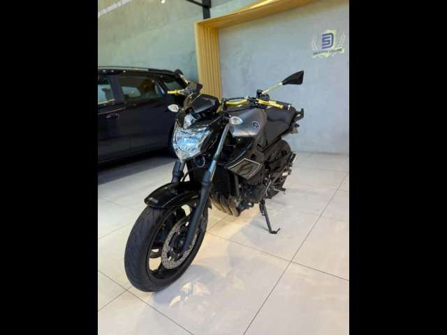 Yamaha Xj6 N ABS