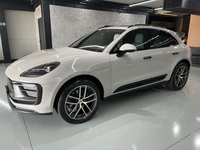 PORSCHE MACAN T 2024