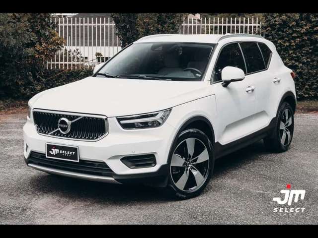 VOLVO XC40 T4 MOMENTUM 2020