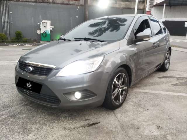 FORD FOCUS HATCH AUTOMATICO