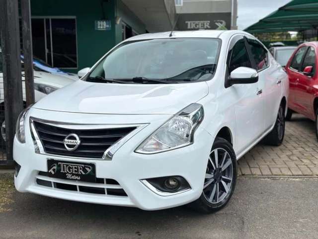 NISSAN VERSA 16SL CVT 2020