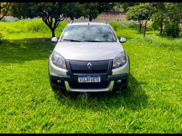 RENAULT Sandero 1.6 16V 4P FLEX STEPWAY AUTOMÁTICO