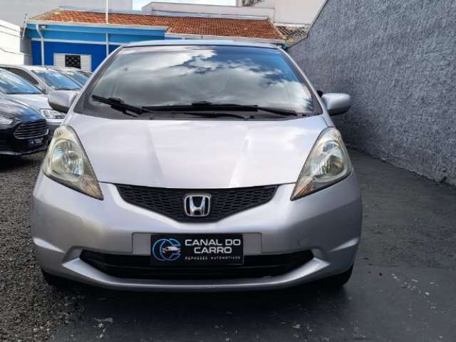 HONDA FIT DX MT 2011/2011, em ótimo estado de conservação!