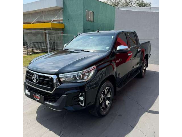 Toyota Hilux SRX 4x4 2020 - Preta - 2019/2020