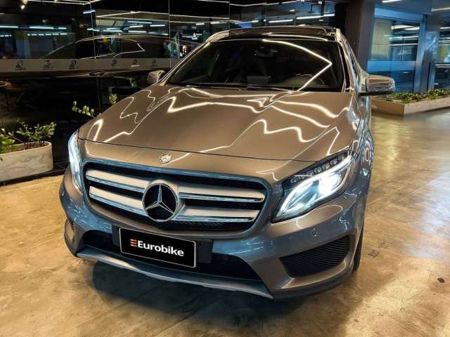 MERCEDES-BENZ GLA 250