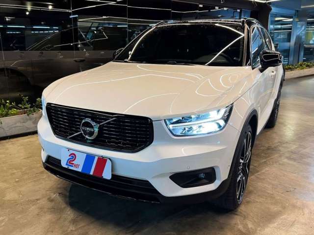 VOLVO XC 40