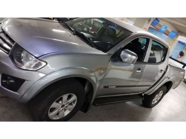 Mitsubishi L200 triton 2012 3.2 hpe 4x4 cd 16v turbo intercooler diesel 4p automático