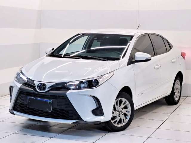 Toyota Yaris 2023 1.5 16v flex sedan xs connect multidrive