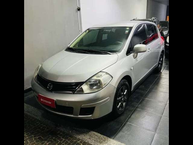 NISSAN TIIDA 18S FLEX 2011