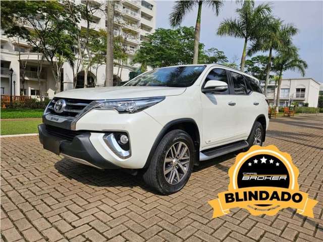 Toyota Hilux sw4 2017 2.8 srx 4x4 7 lugares 16v turbo intercooler diesel 4p automático