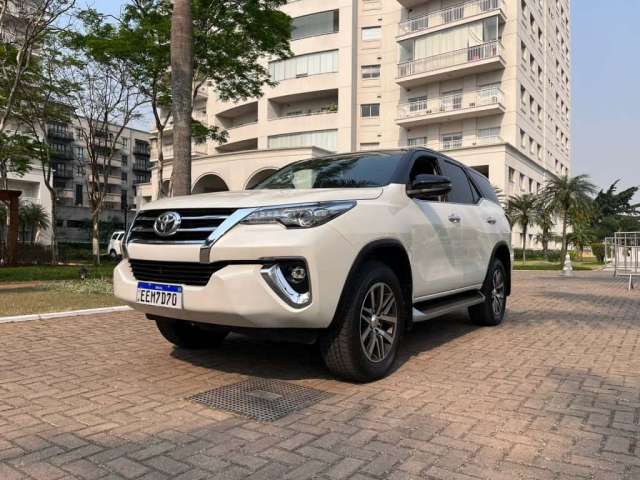 Toyota Hilux sw4 2019 2.8 srx 4x4 16v turbo intercooler diesel 4p automático