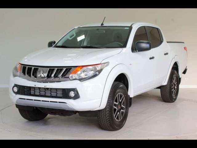 MITSUBISHI L200 TRITON GLS  2.4 TURBO DIESEL CD 4X4 AUTOMÁTICO 5M - 2025 - BRANCO ** 0 KM **