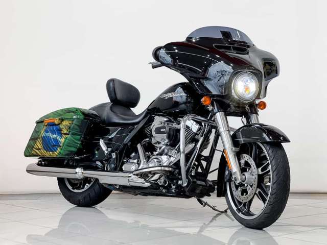 HARLEY-DAVIDSON STREET GLIDE