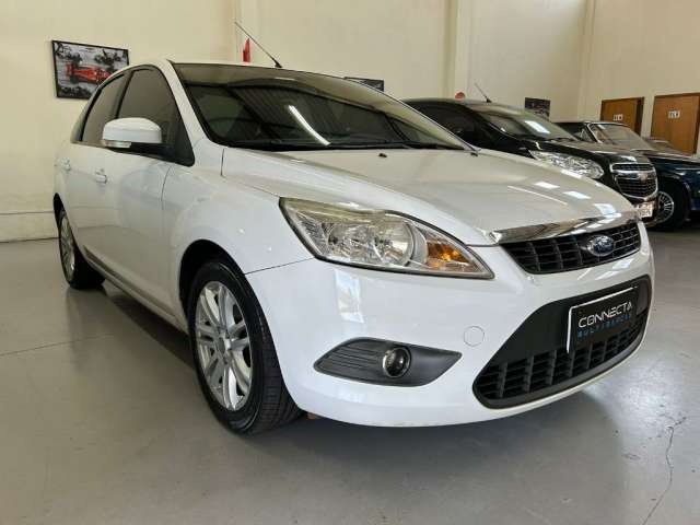 FOCUS SEDAN 1.6 FLEX COMPLETO | 2012