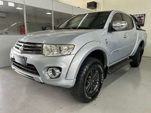 TRITON L200 HPE CD 3.2 Turbo DIESEL 4x4  | 2014