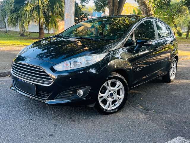 Fiesta 1.6 Hatch automático 