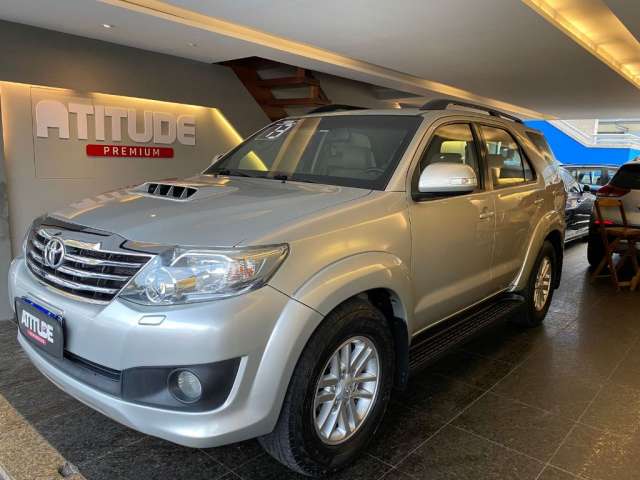 Toyota Hilux SW4 SRV 7 Lugares Blindado 2013