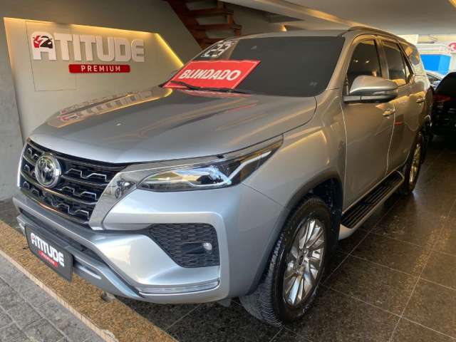 HILUX SW4 SRX 7L 2023 BLINDADO