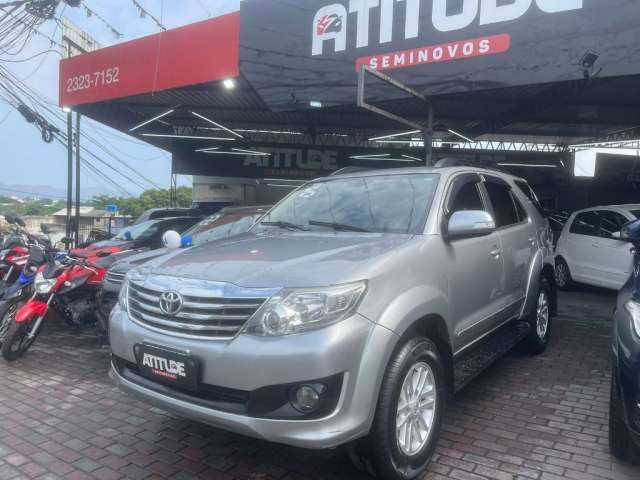 Toyota Hilux SW4 SR 7 Lugares GNV 2015