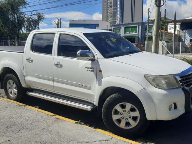 VENDA de HILUX 2013 