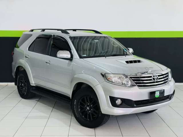 TOYOTA HILUX SW4 3.0 SRV 4X4 16V TURBO INTERCOOLER DIESEL 4P AUTOMÁTICO