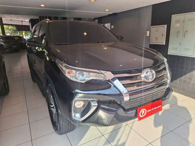 TOYOTA HILUX SW4 FLEX 7 LUGARES 2019