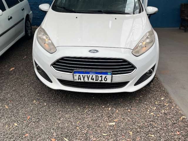 Fiesta sedan titanium 2015 automatico