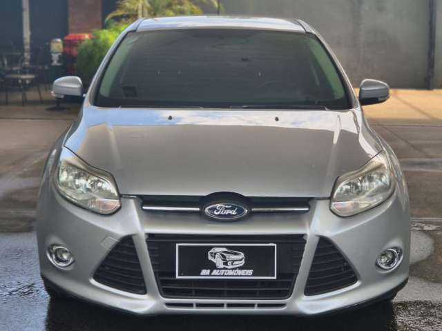 Ford Focus Hatch 1.6 S 2015