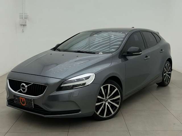 Volvo V40 Momentum 2018 