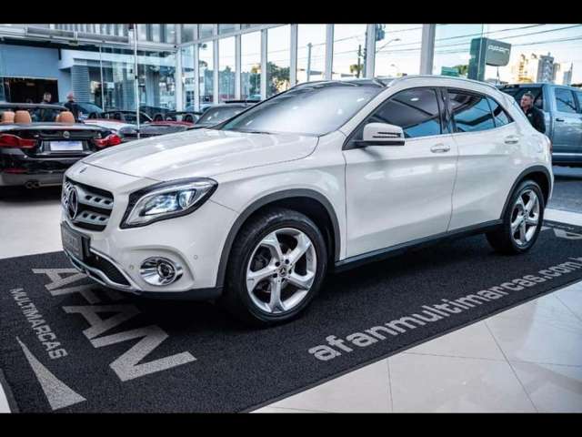 MERCEDES-BENZ GLA 200 ENDURO 1.6T 156CV C/TETO AUT./2018