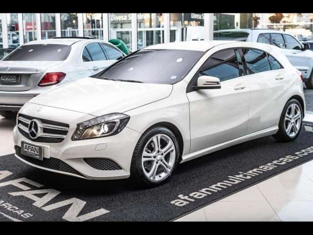 MERCEDES-BENZ A200 URBAN 1.6T 156CV AUT./2015